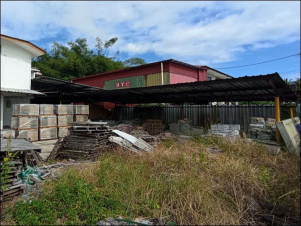 Illegal tile storage operation shut down in Serasa