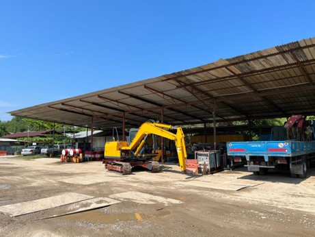 Heavy vehicle parking operations halted in residential area (Free Access)